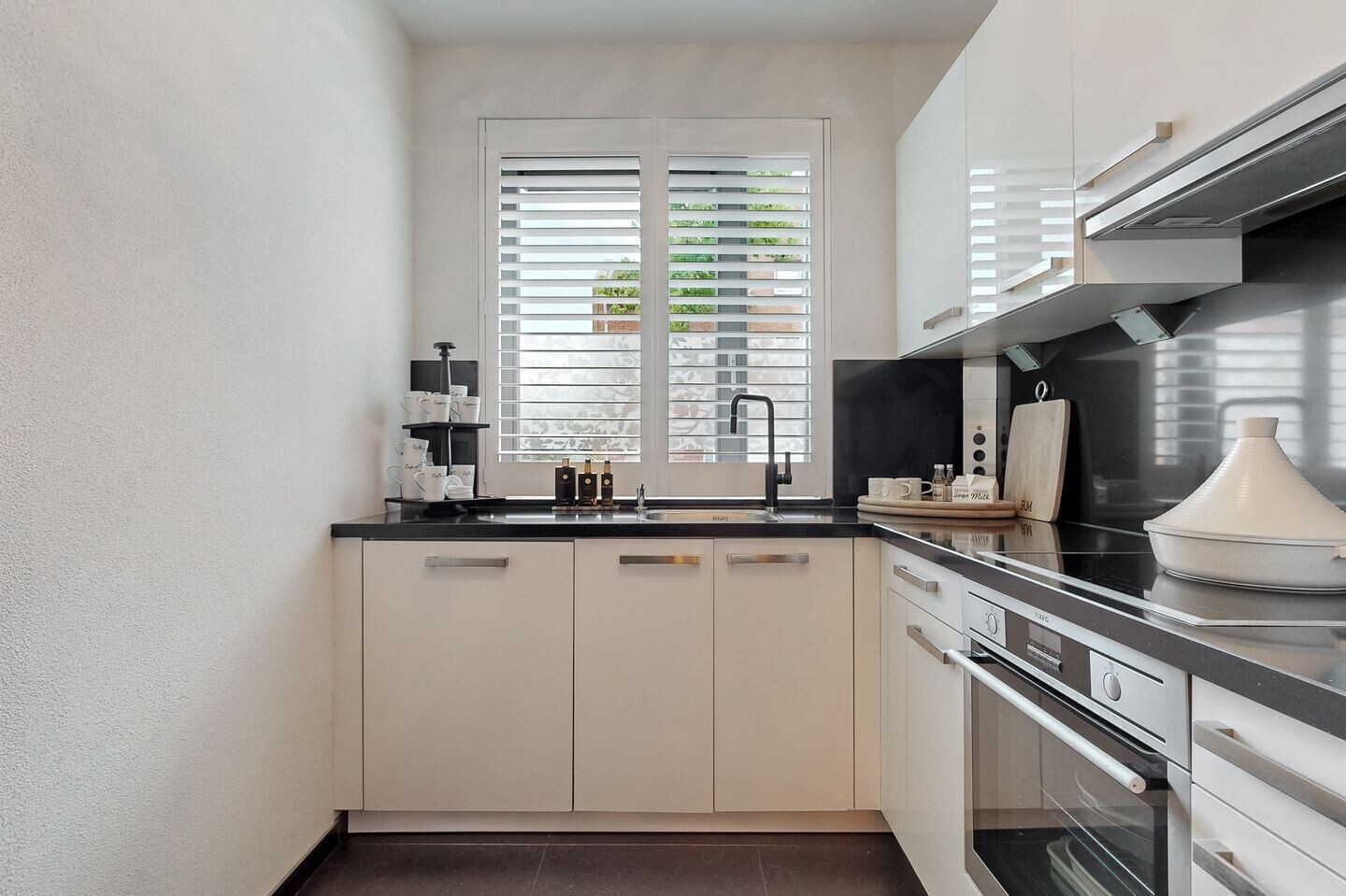 Hoekwoning te koop: Emile Hullebroeckstraat 17, Utrecht
