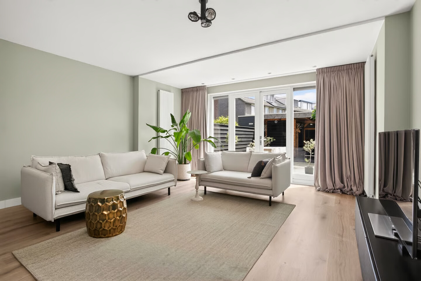 Tussenwoning te koop: Harry Banninkstraat 81, Utrecht