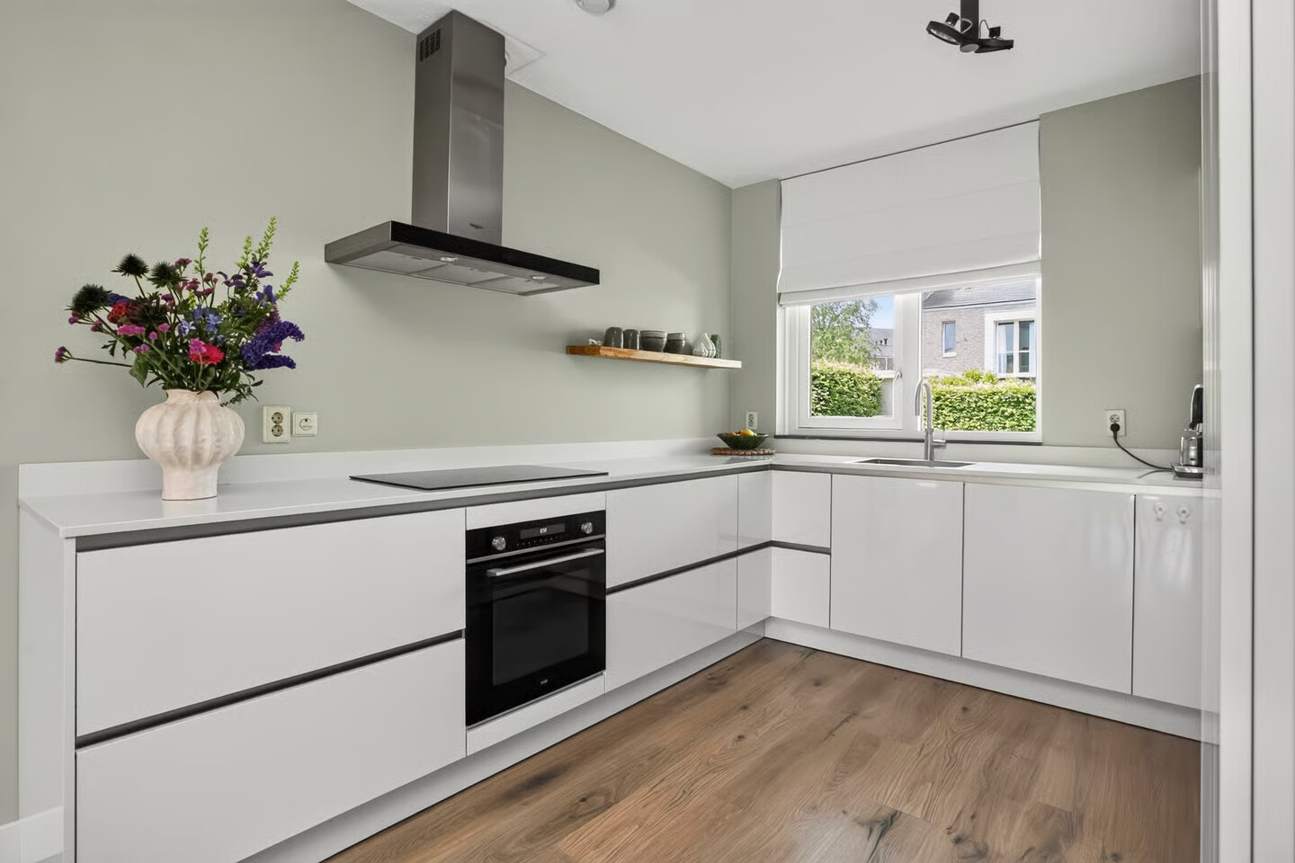 Tussenwoning te koop: Harry Banninkstraat 81, Utrecht