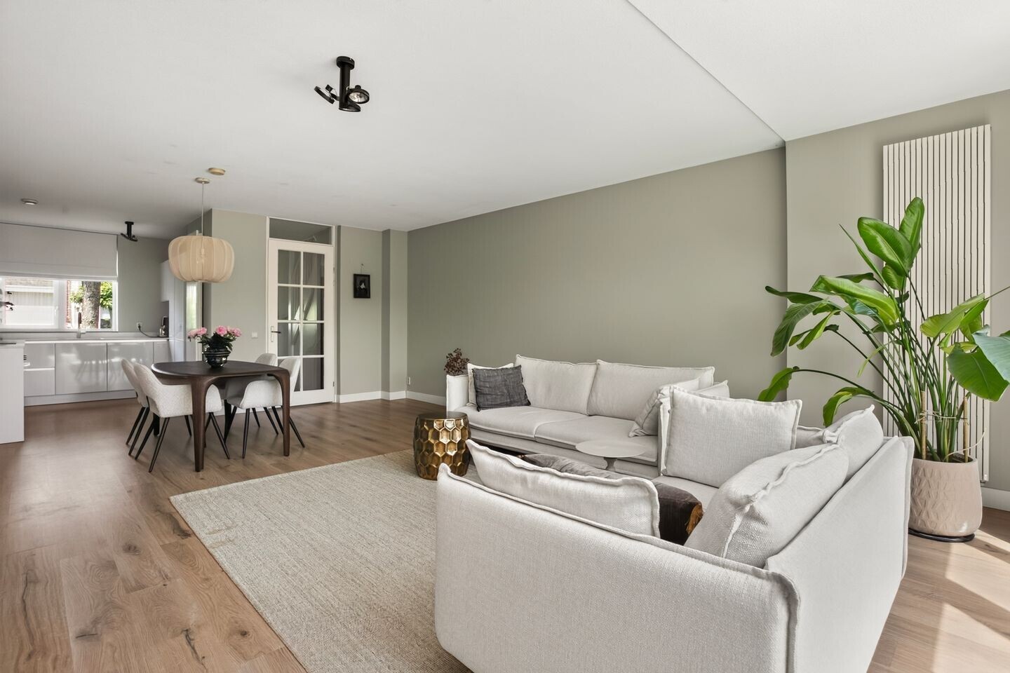 Tussenwoning te koop: Harry Banninkstraat 81, Utrecht