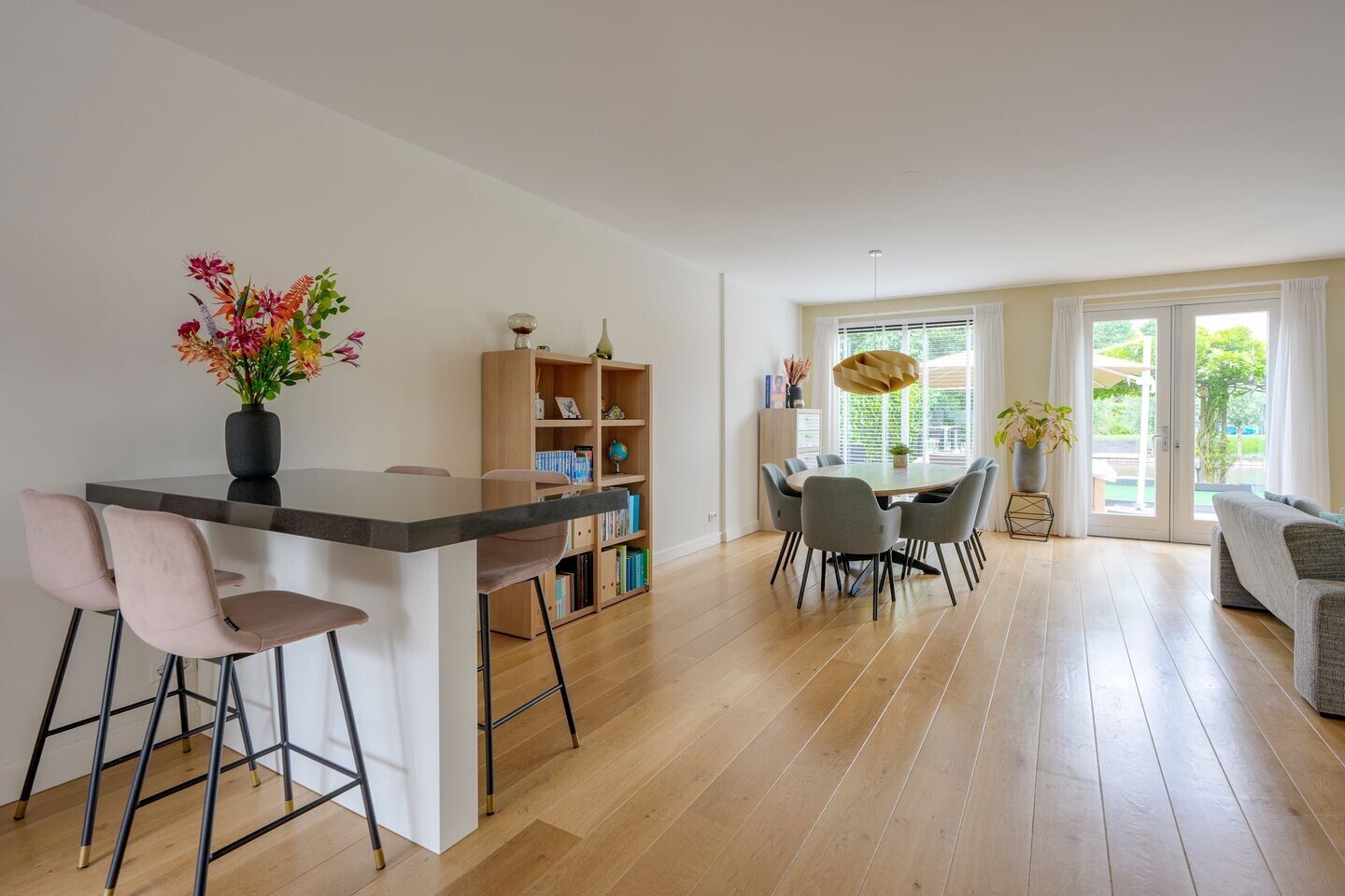 Tussenwoning te koop: Burt Bacharachstraat 56, Utrecht