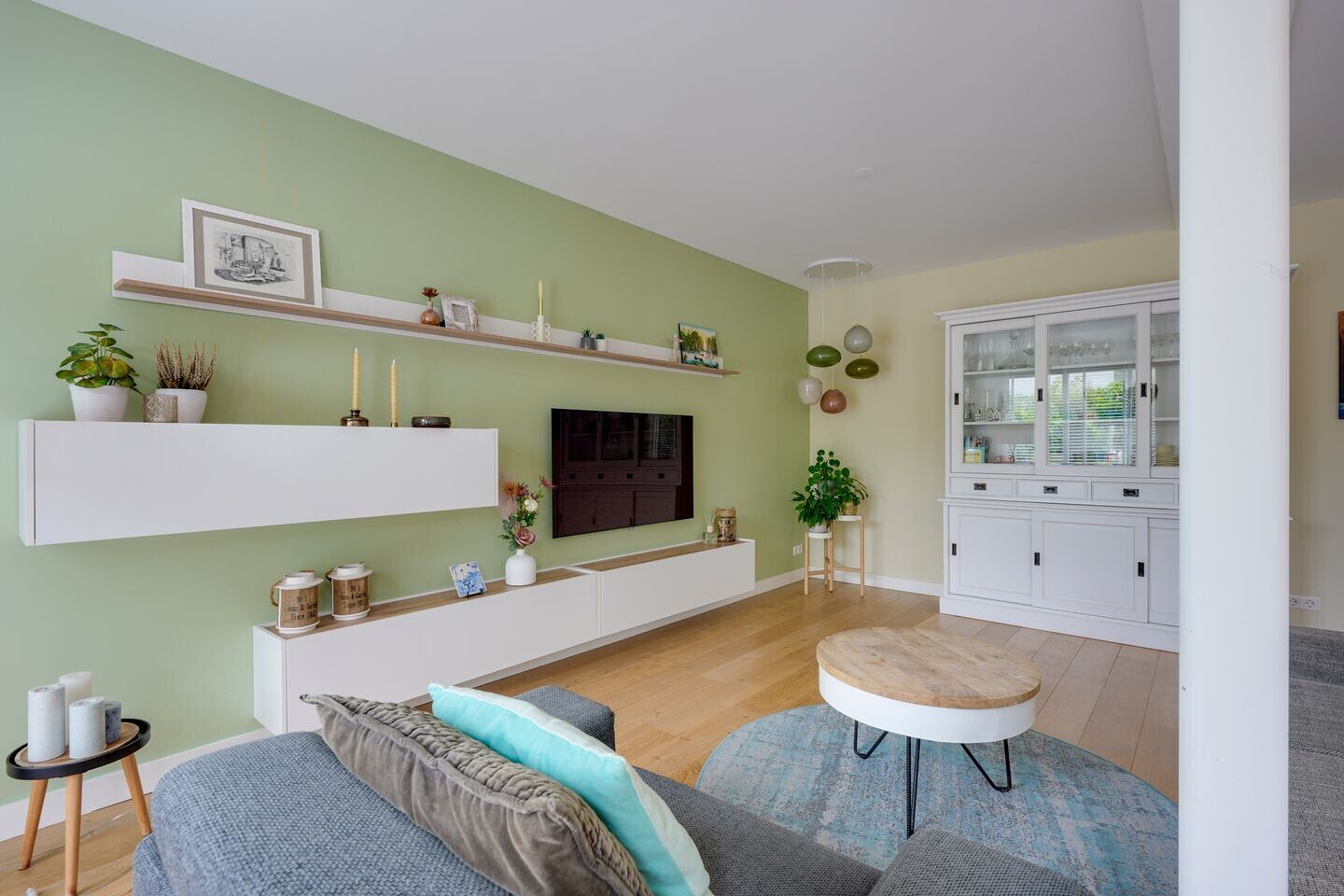 Tussenwoning te koop: Burt Bacharachstraat 56, Utrecht