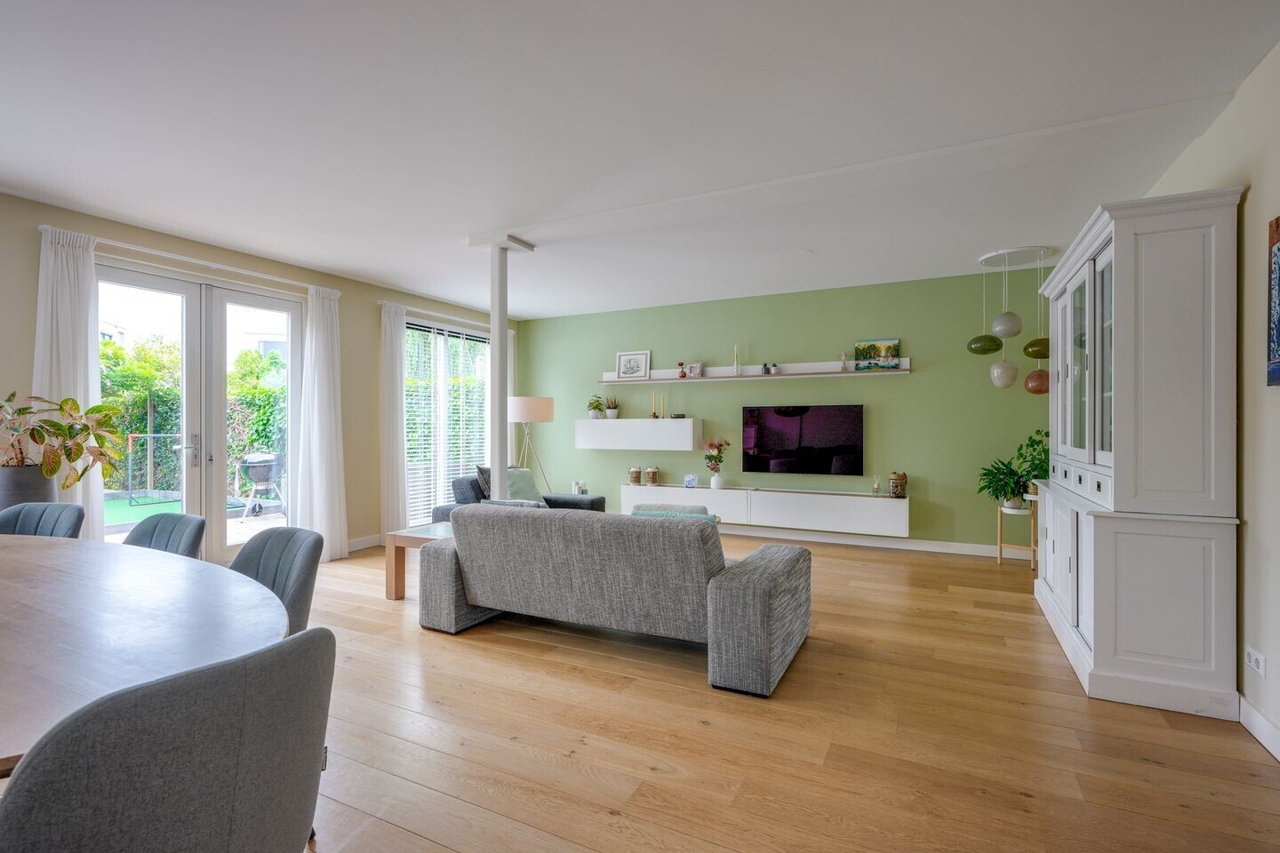 Tussenwoning te koop: Burt Bacharachstraat 56, Utrecht