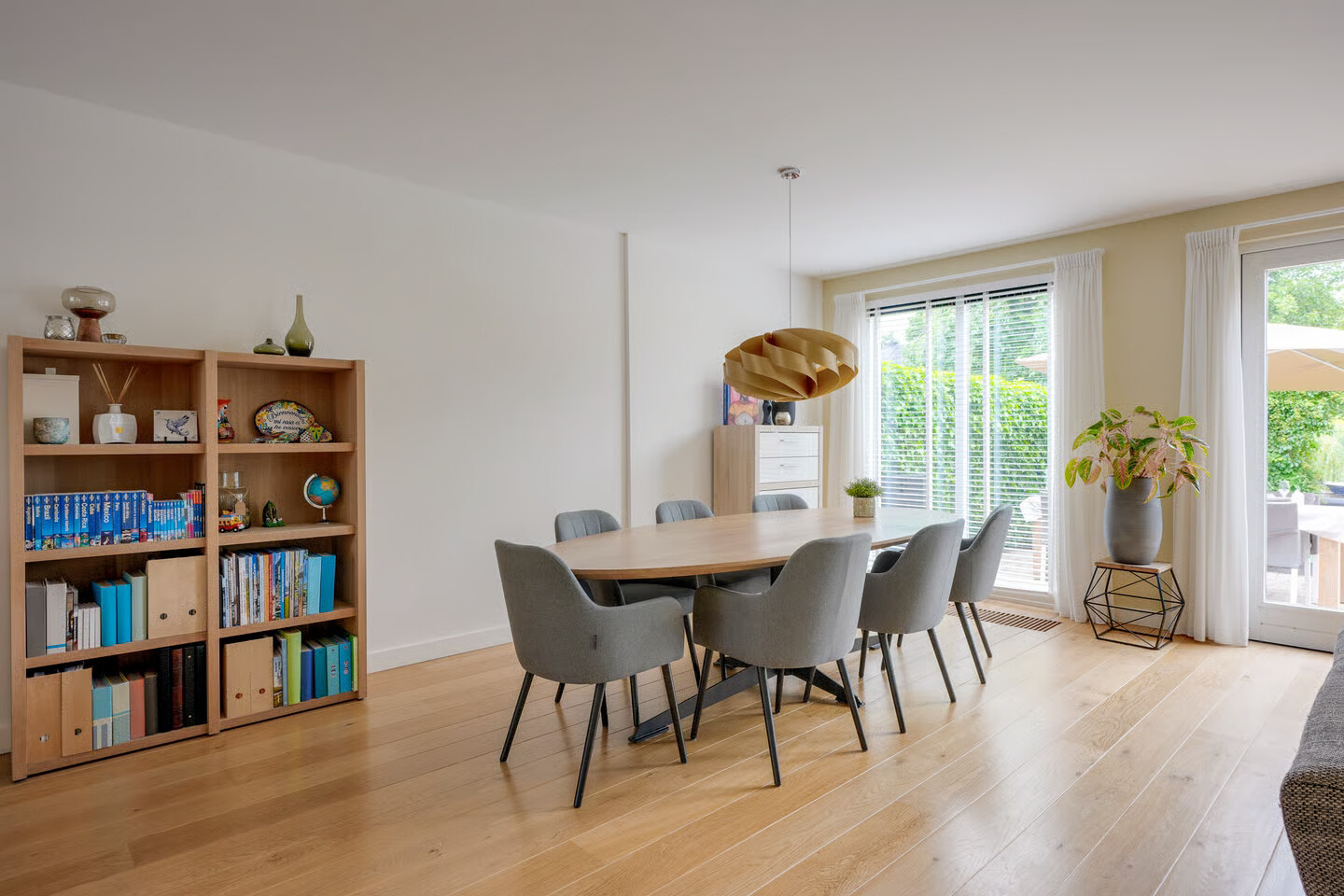 Tussenwoning te koop: Burt Bacharachstraat 56, Utrecht