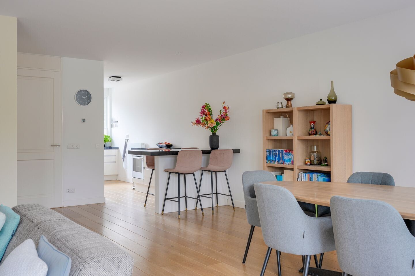 Tussenwoning te koop: Burt Bacharachstraat 56, Utrecht