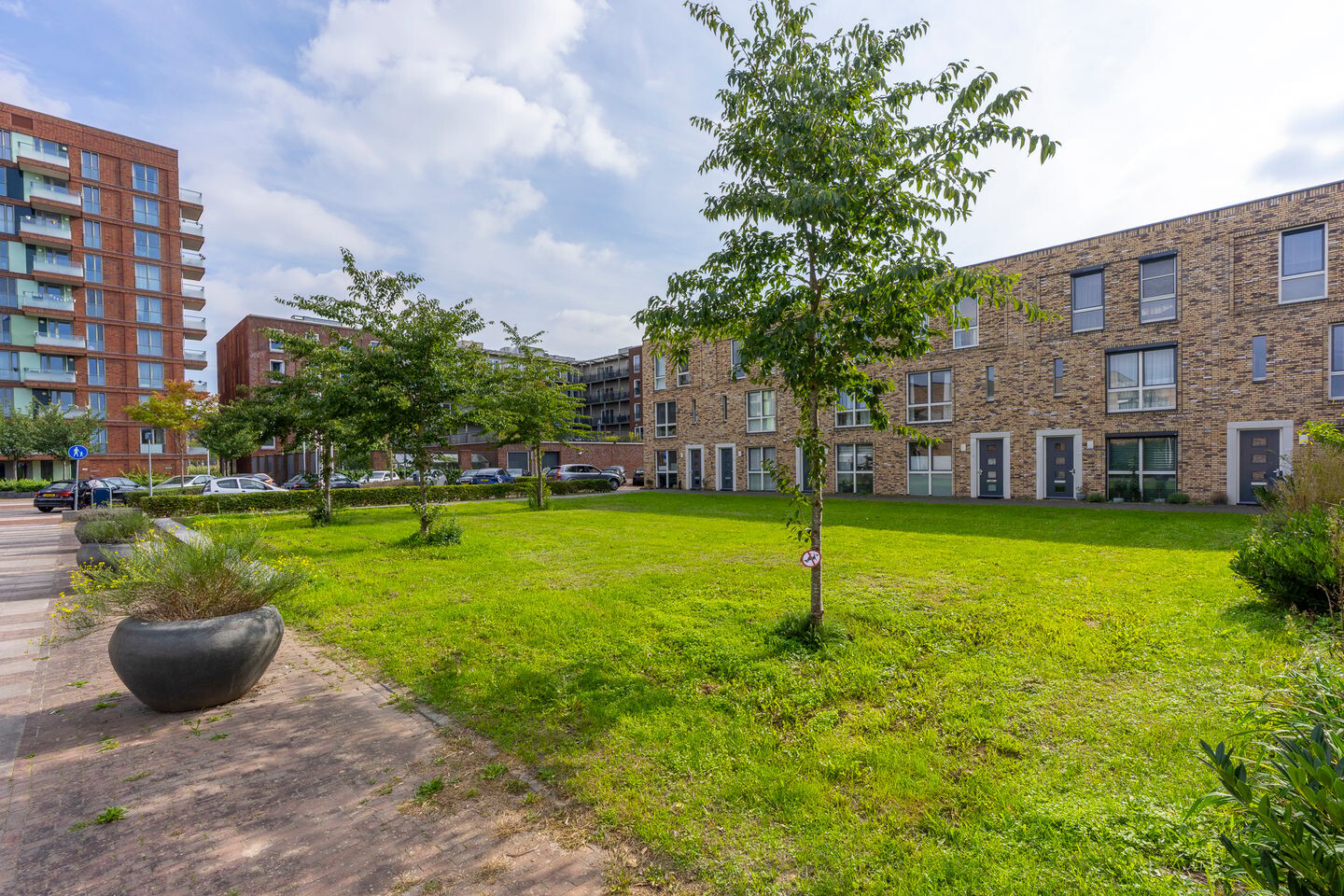 Hoekwoning te koop: Roy Eldridgepad 8, Utrecht