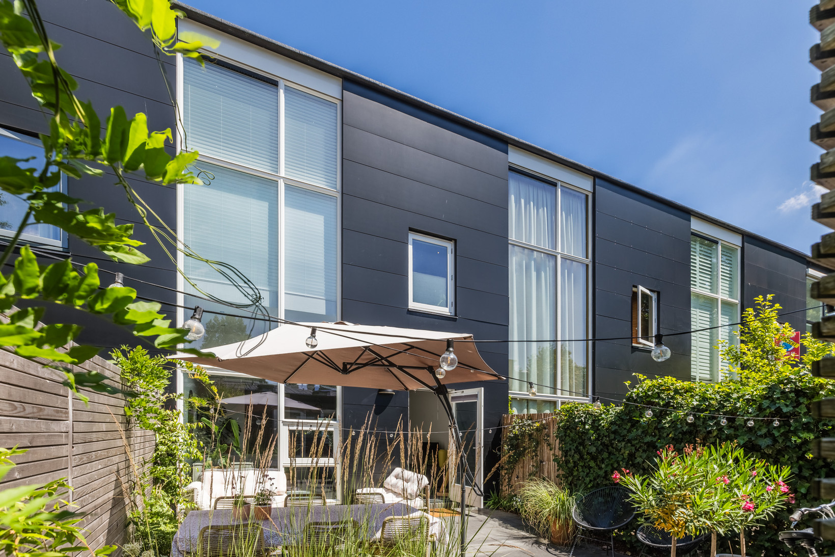 Tussenwoning te koop: Walter Kollolaan 212, Utrecht