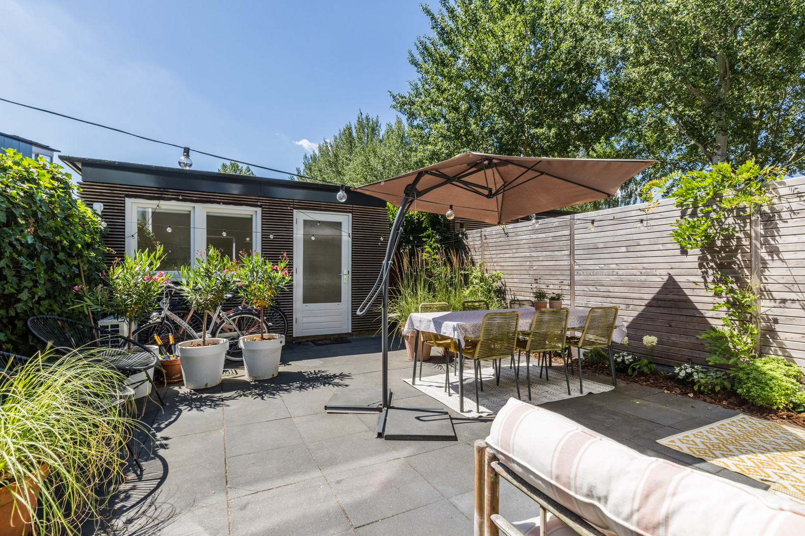 Tussenwoning te koop: Walter Kollolaan 212, Utrecht