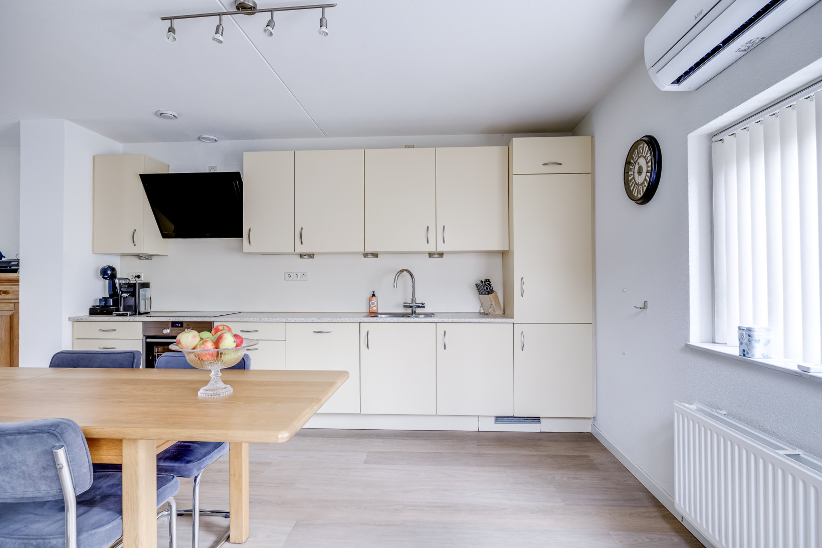Hoekwoning te koop: Richard Heubergerhof 14, Utrecht
