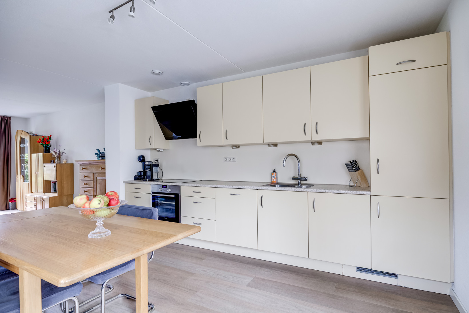 Hoekwoning te koop: Richard Heubergerhof 14, Utrecht