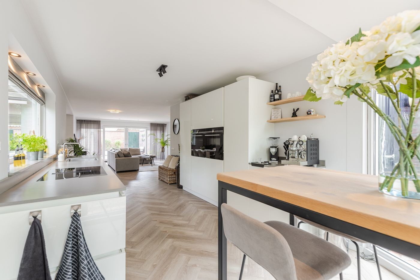 Hoekwoning te koop: Rozemarijnsingel 49, Utrecht