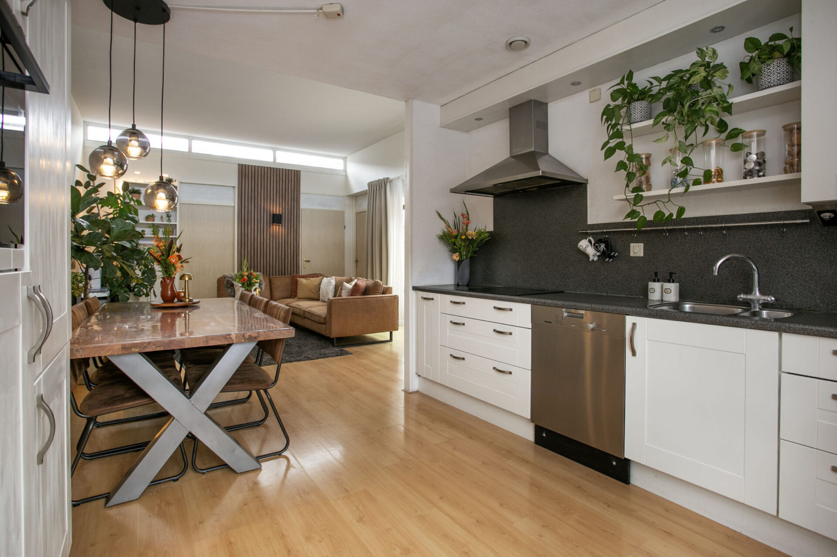 Tussenwoning te koop: Karwijstraat 26, Utrecht