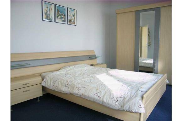Tussenwoning te koop: Mierikswortelstraat 28, Utrecht