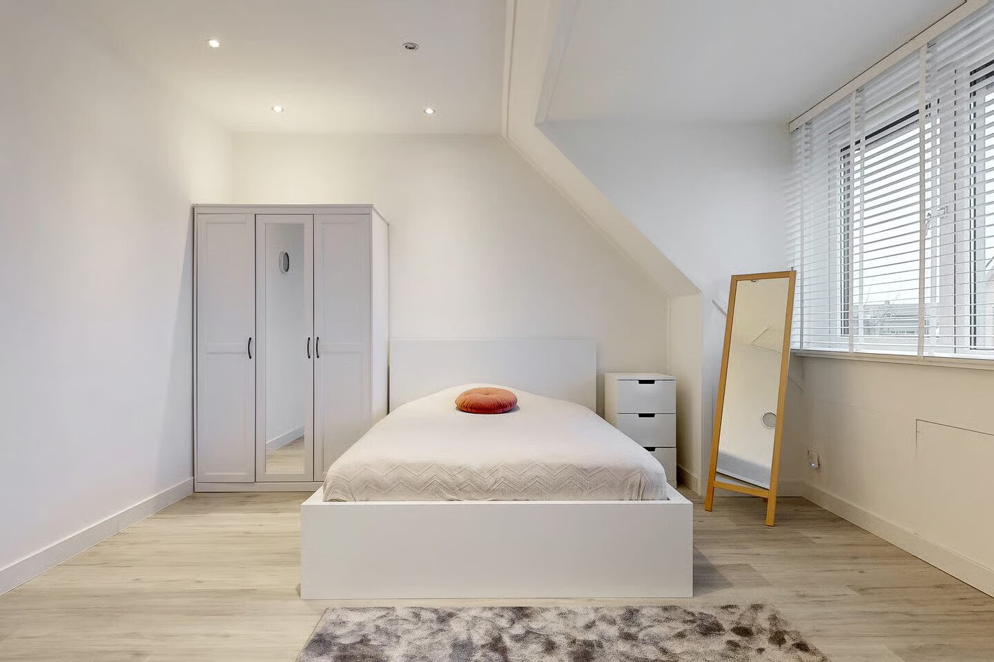 Tussenwoning te koop: Vuurvlindersingel 573, Utrecht