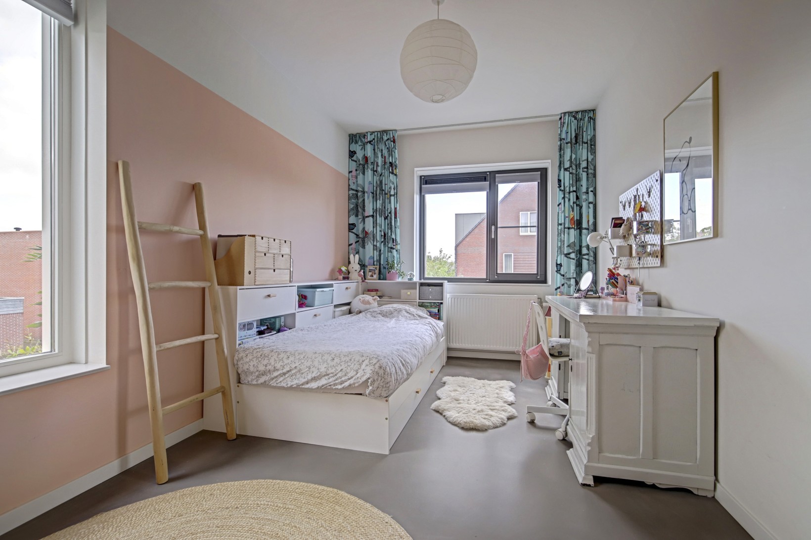 Twee-onder-één-kap te koop: Damraklaan 2, Utrecht