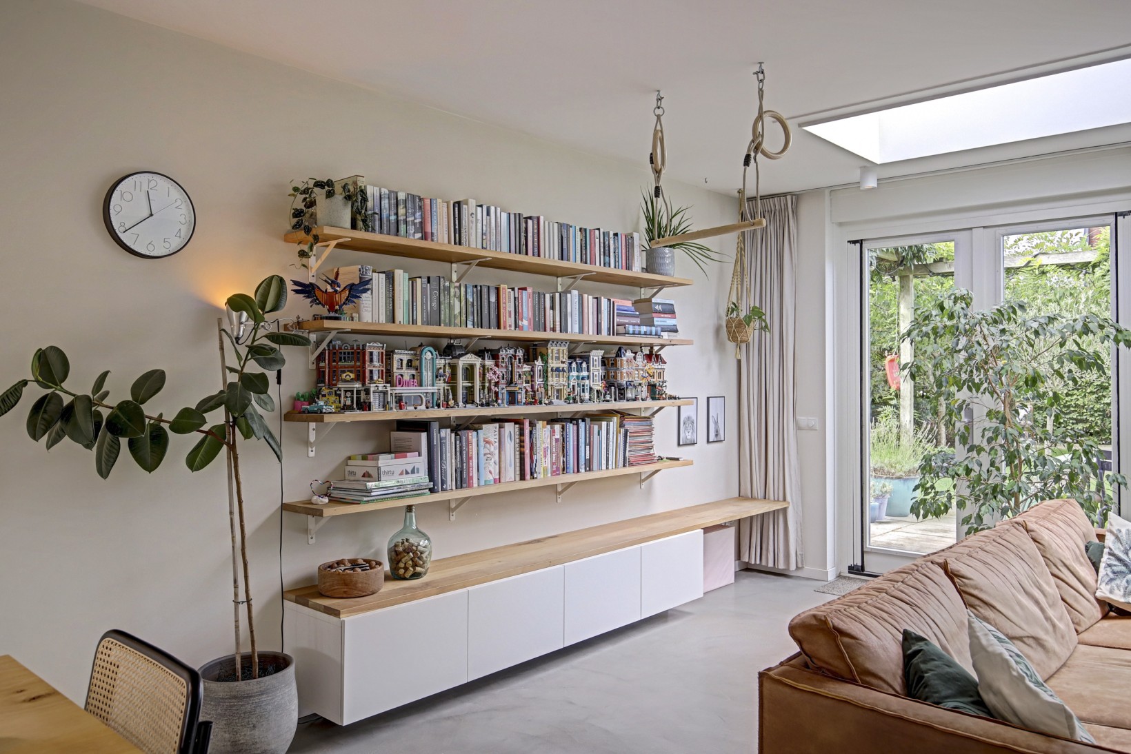 Twee-onder-één-kap te koop: Damraklaan 2, Utrecht