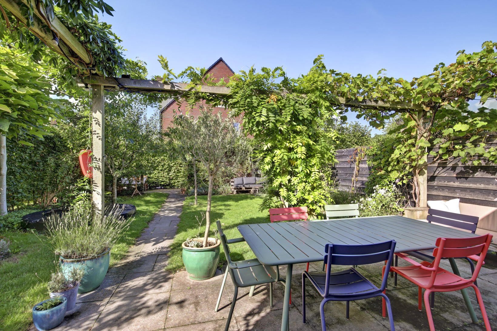 Twee-onder-één-kap te koop: Damraklaan 2, Utrecht