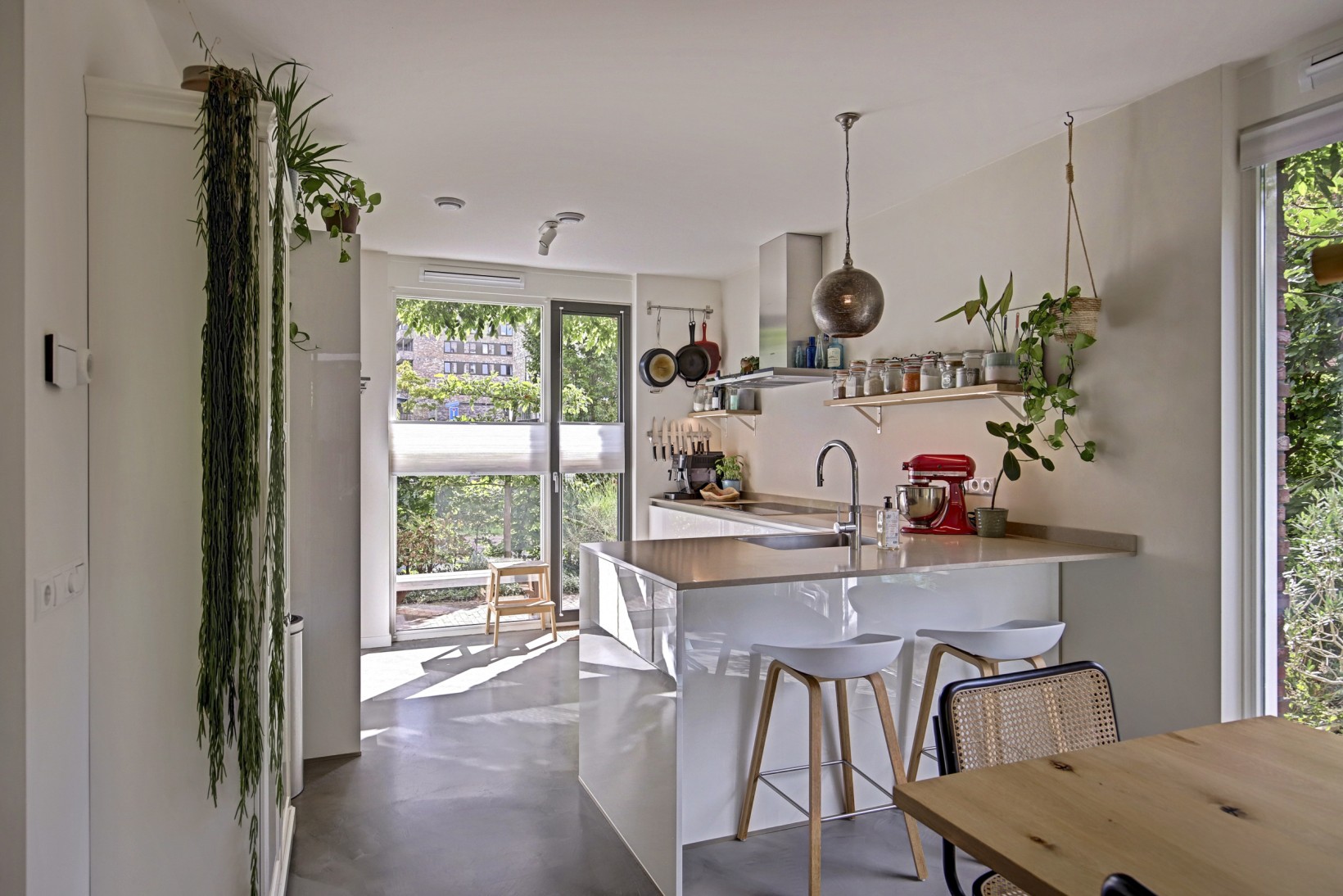 Twee-onder-één-kap te koop: Damraklaan 2, Utrecht