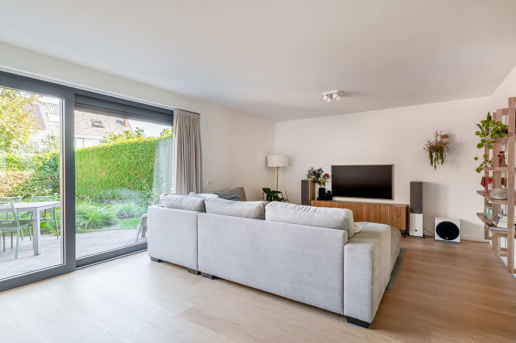 Twee-onder-één-kap te koop: Akkrumerraklaan 102, Utrecht