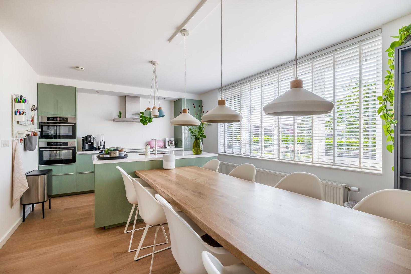 Twee-onder-één-kap te koop: Akkrumerraklaan 102, Utrecht