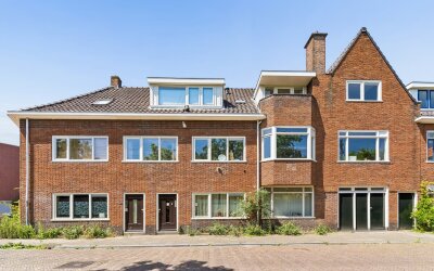 Schutstraat 64