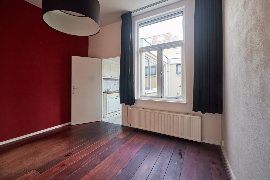 Tussenwoning te koop: Jasmijnstraat 25, Utrecht