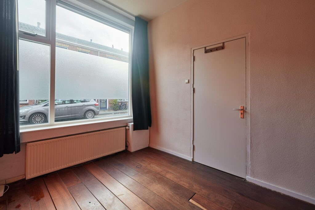 Tussenwoning te koop: Jasmijnstraat 25, Utrecht