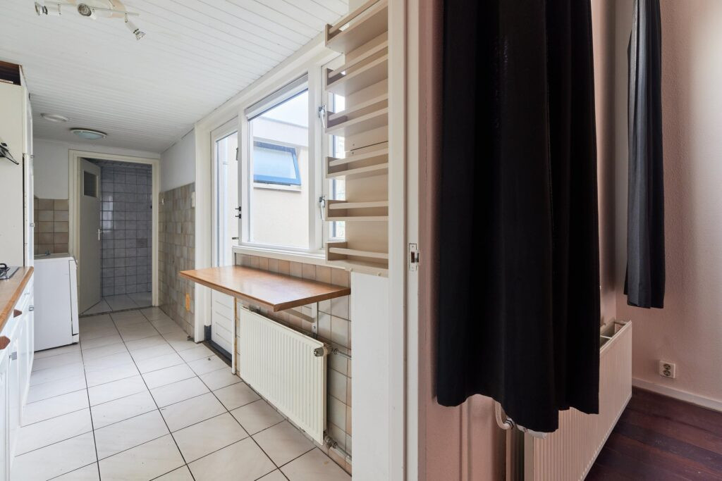 Tussenwoning te koop: Jasmijnstraat 25, Utrecht