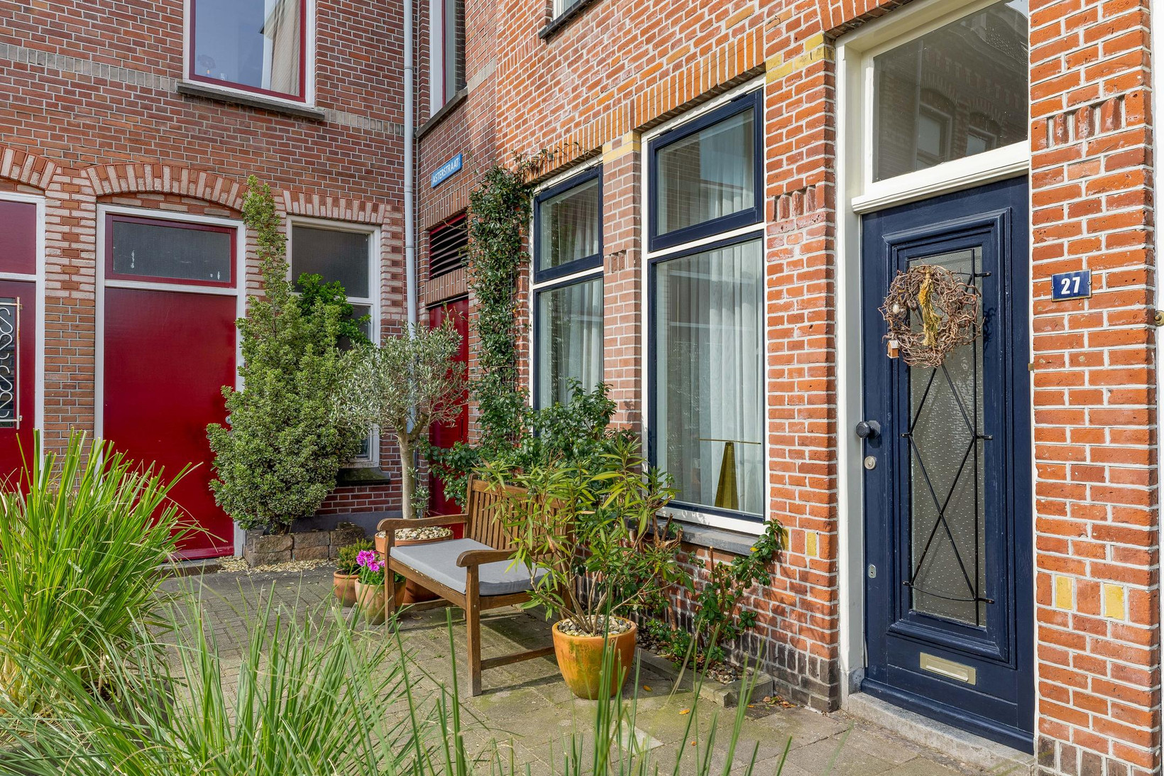 Tussenwoning te koop: Asterstraat 27, Utrecht