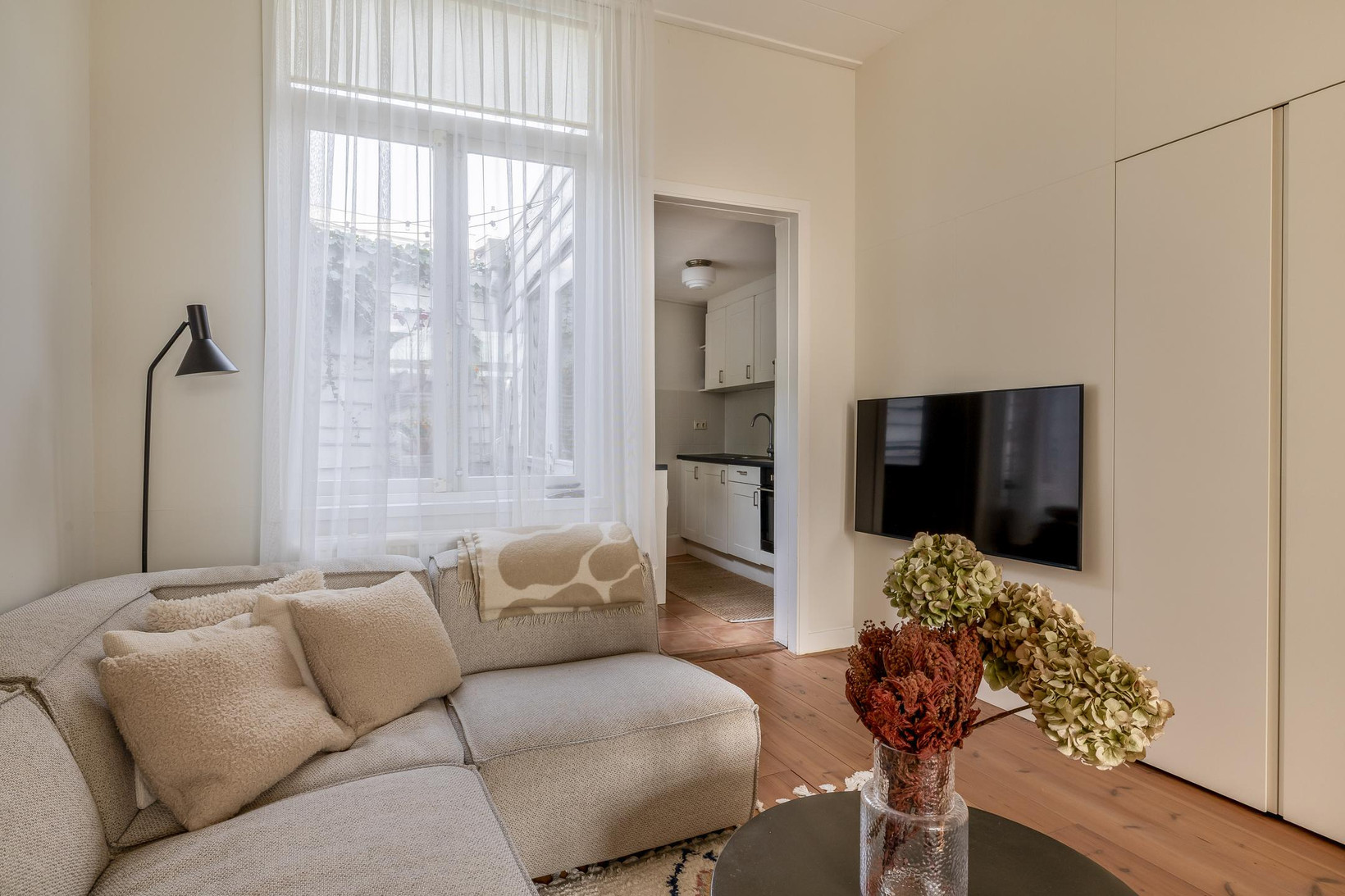 Tussenwoning te koop: Asterstraat 27, Utrecht
