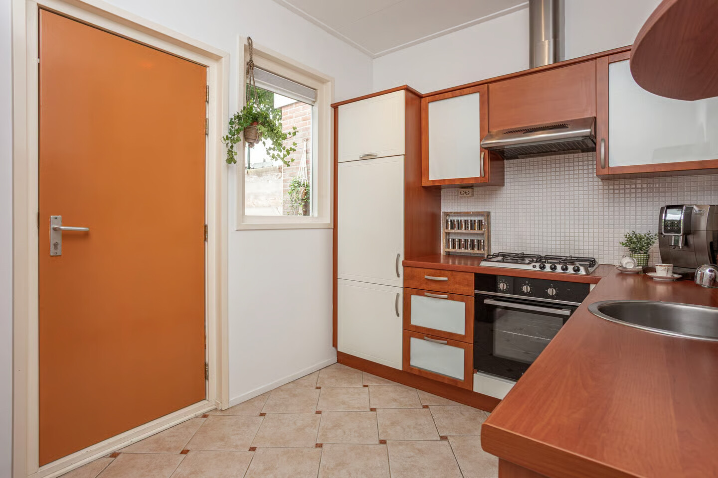 Tussenwoning te koop: Bremstraat 50, Utrecht