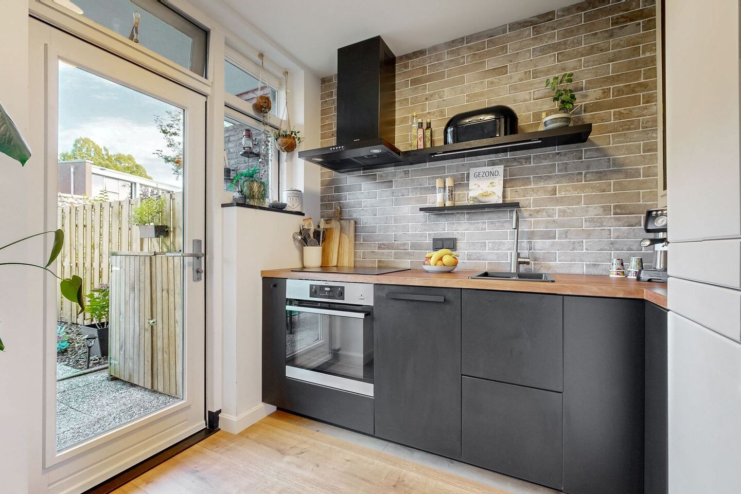 Appartement te koop: Burgemeester van Tuyllkade 19, Utrecht