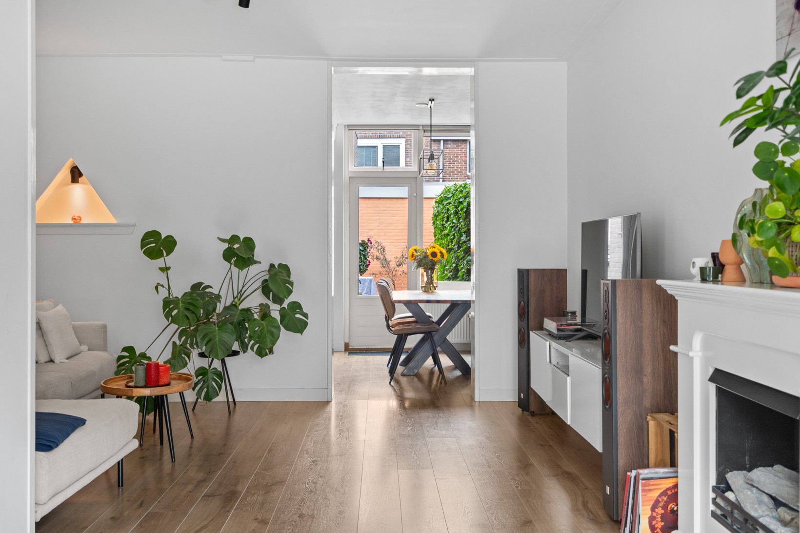 Tussenwoning te koop: St.-Winfridusstraat 4, Utrecht