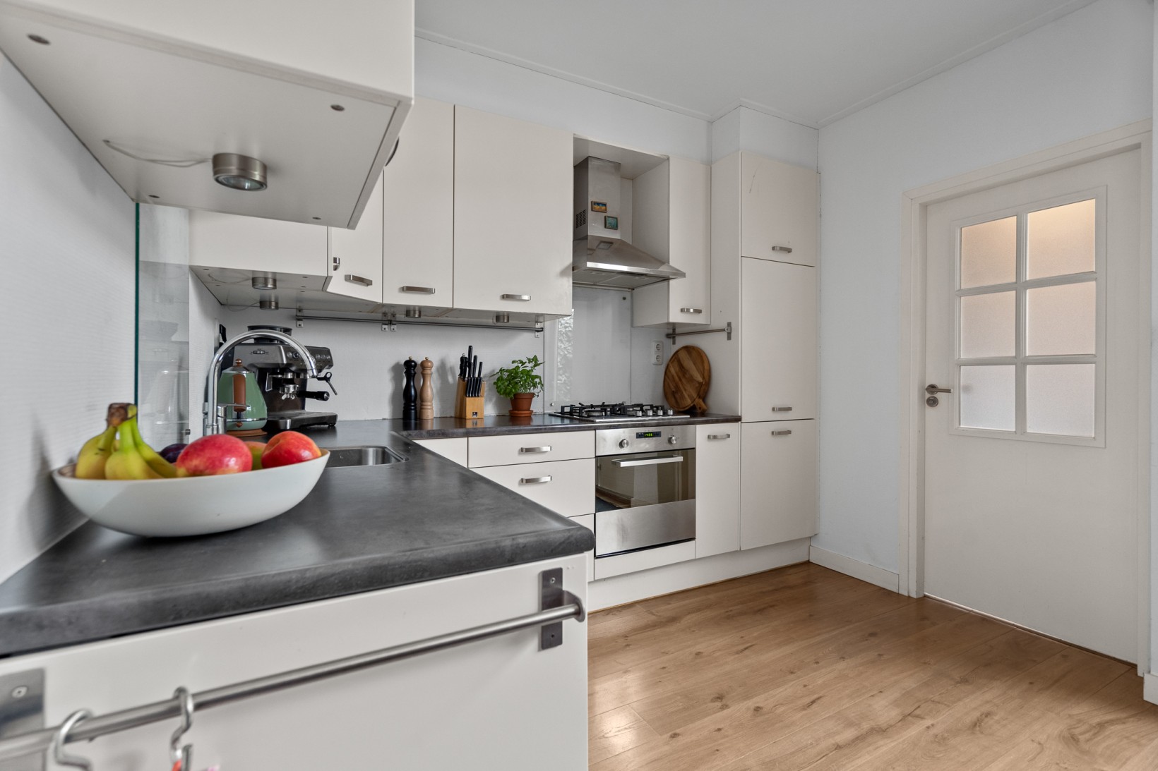 Tussenwoning te koop: St.-Winfridusstraat 4, Utrecht