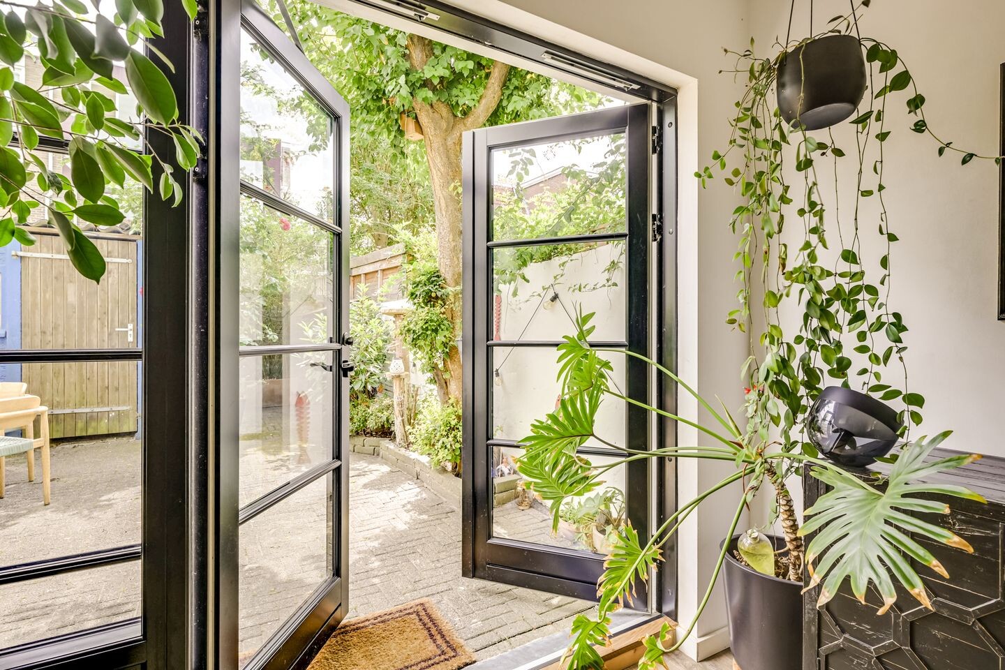 Tussenwoning te koop: Herman Modedstraat 25, Utrecht