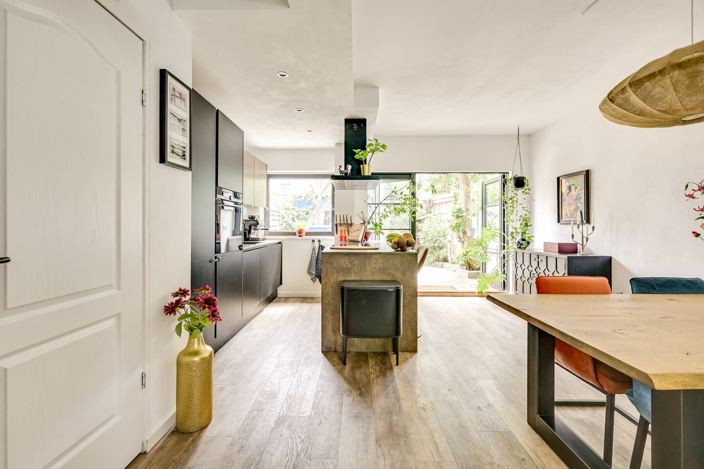 Tussenwoning te koop: Herman Modedstraat 25, Utrecht