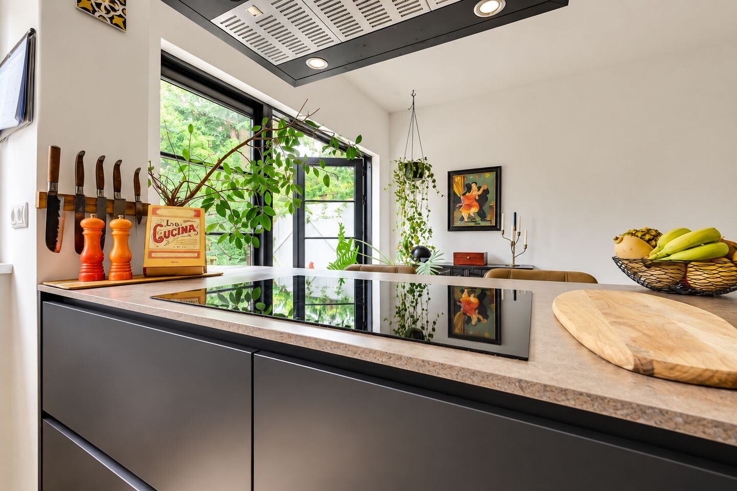 Tussenwoning te koop: Herman Modedstraat 25, Utrecht