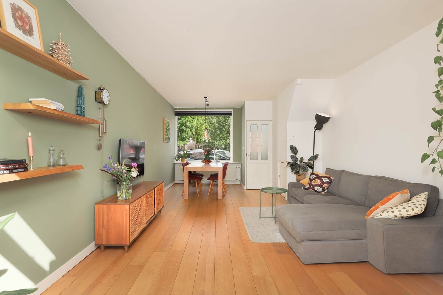 Tussenwoning te koop: Johannes Uitenbogaertstraat 24, Utrecht
