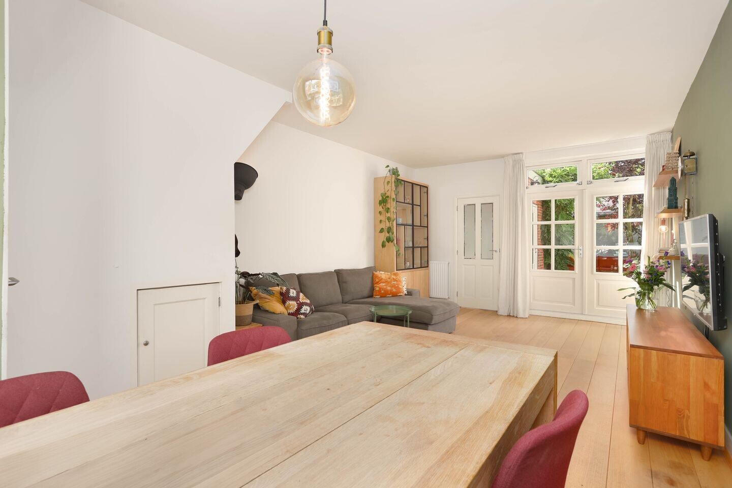 Tussenwoning te koop: Johannes Uitenbogaertstraat 24, Utrecht