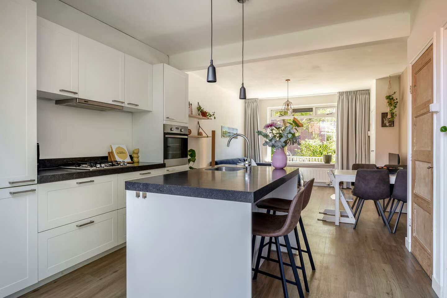 Tussenwoning te koop: W.J. Bossenbroekstraat 4, Utrecht