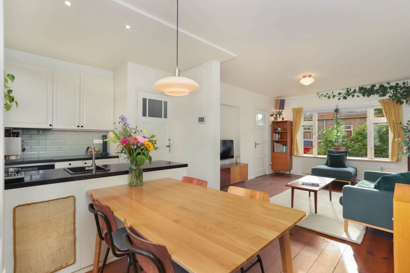 Tussenwoning te koop: Luit Blomstraat 20, Utrecht