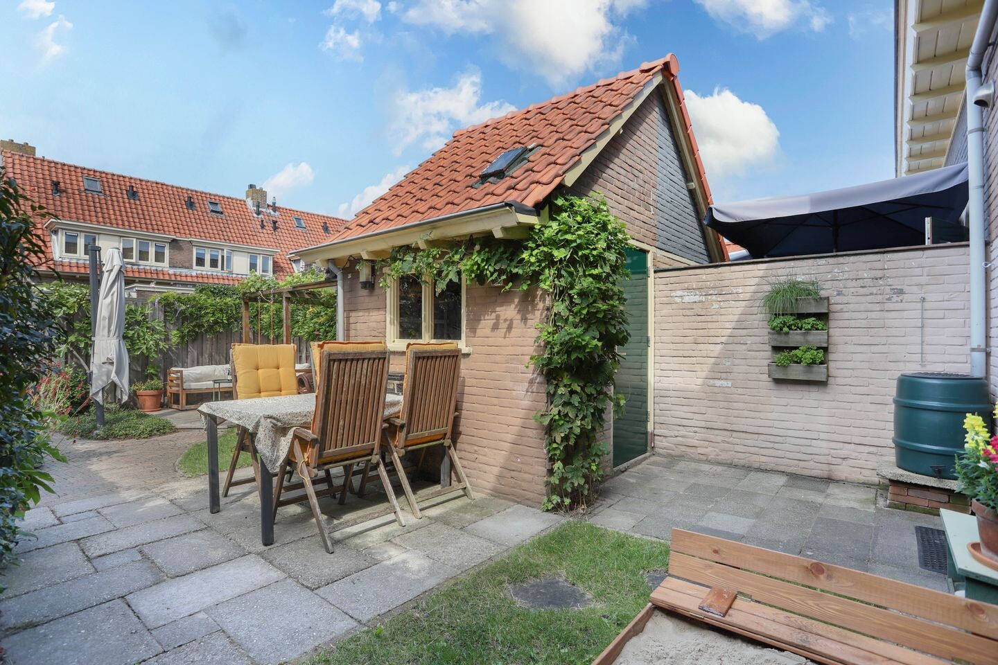 Tussenwoning te koop: Luit Blomstraat 20, Utrecht