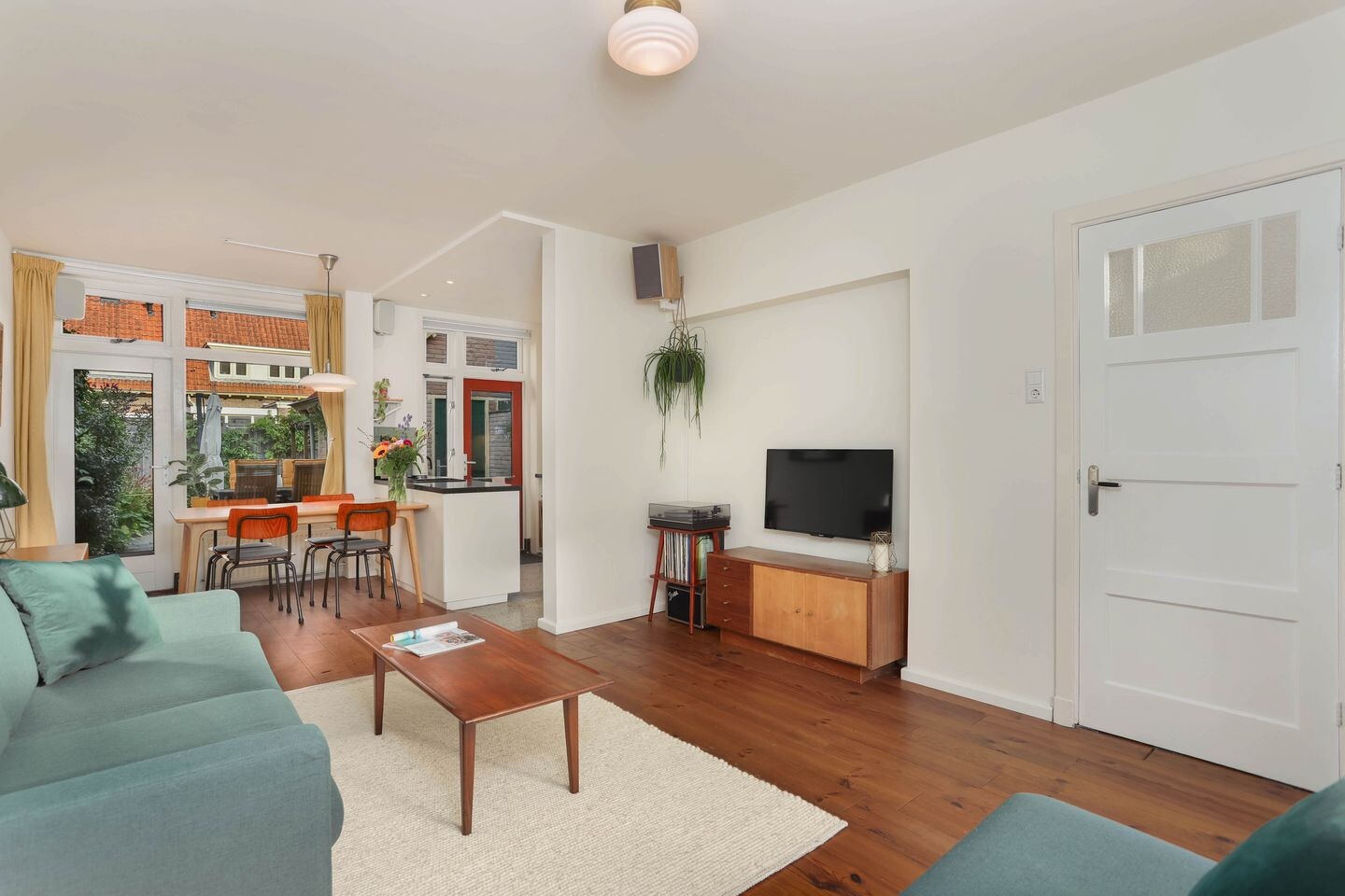 Tussenwoning te koop: Luit Blomstraat 20, Utrecht
