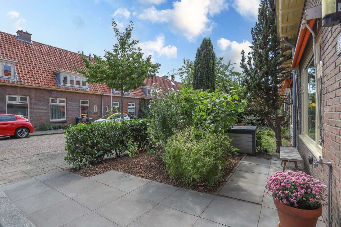 Tussenwoning te koop: Luit Blomstraat 20, Utrecht