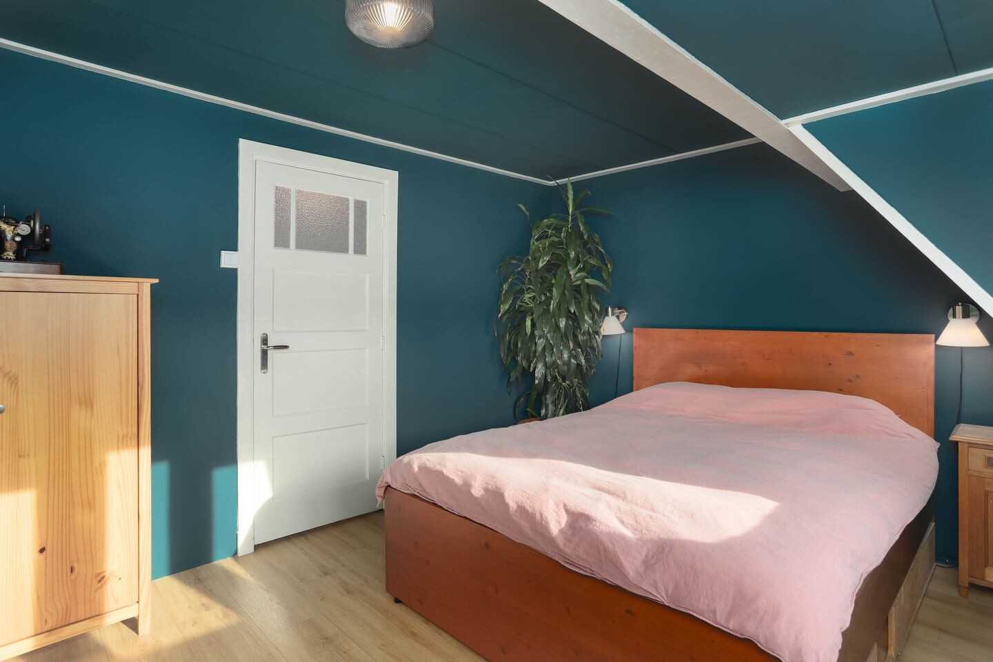 Tussenwoning te koop: Luit Blomstraat 20, Utrecht