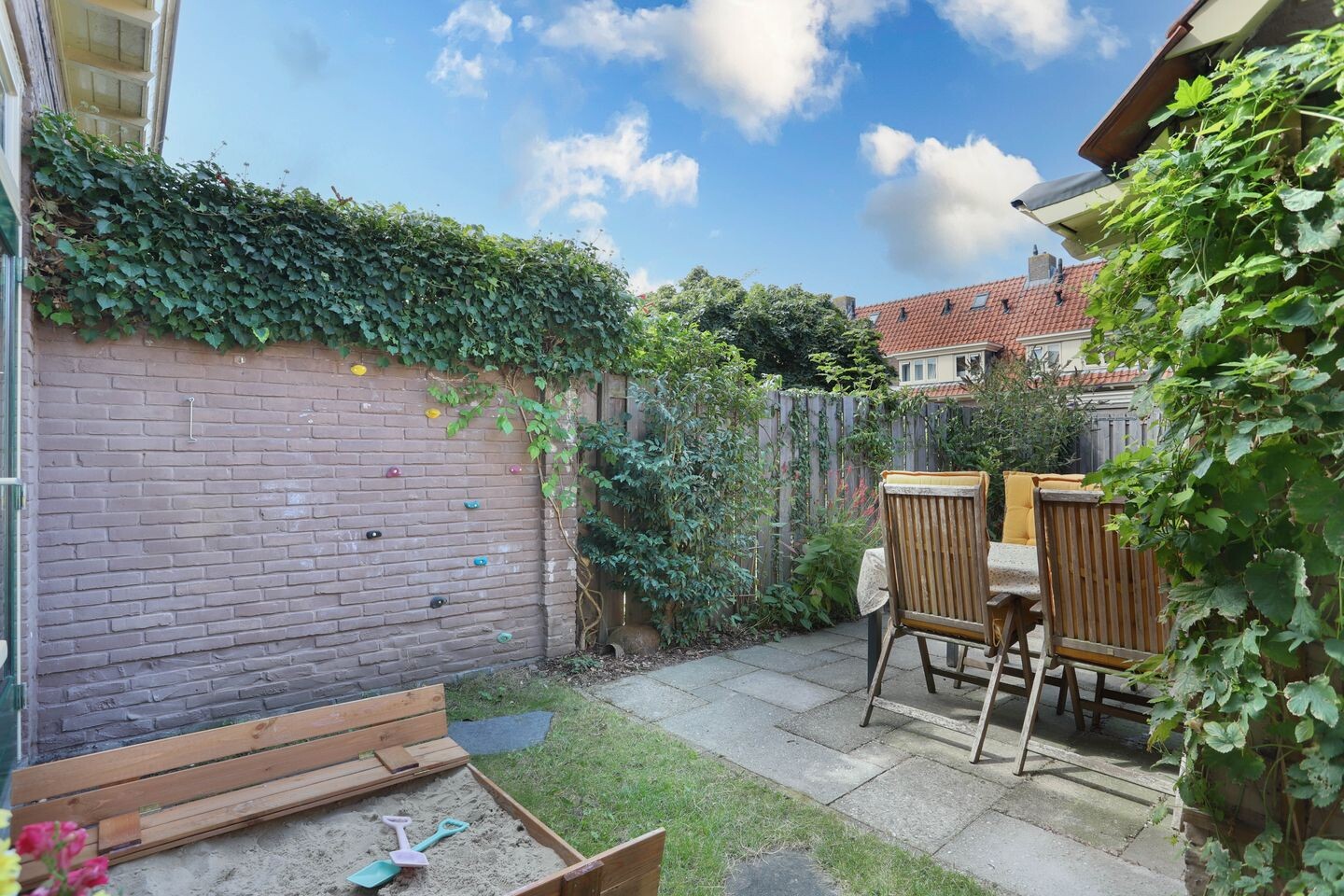 Tussenwoning te koop: Luit Blomstraat 20, Utrecht