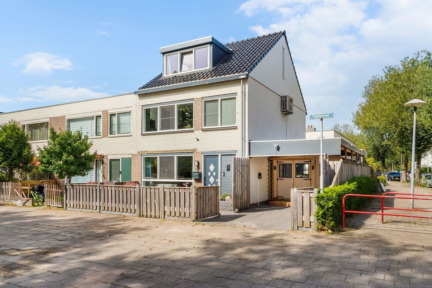 Hoekwoning te koop: Tigrisdreef 300, Utrecht