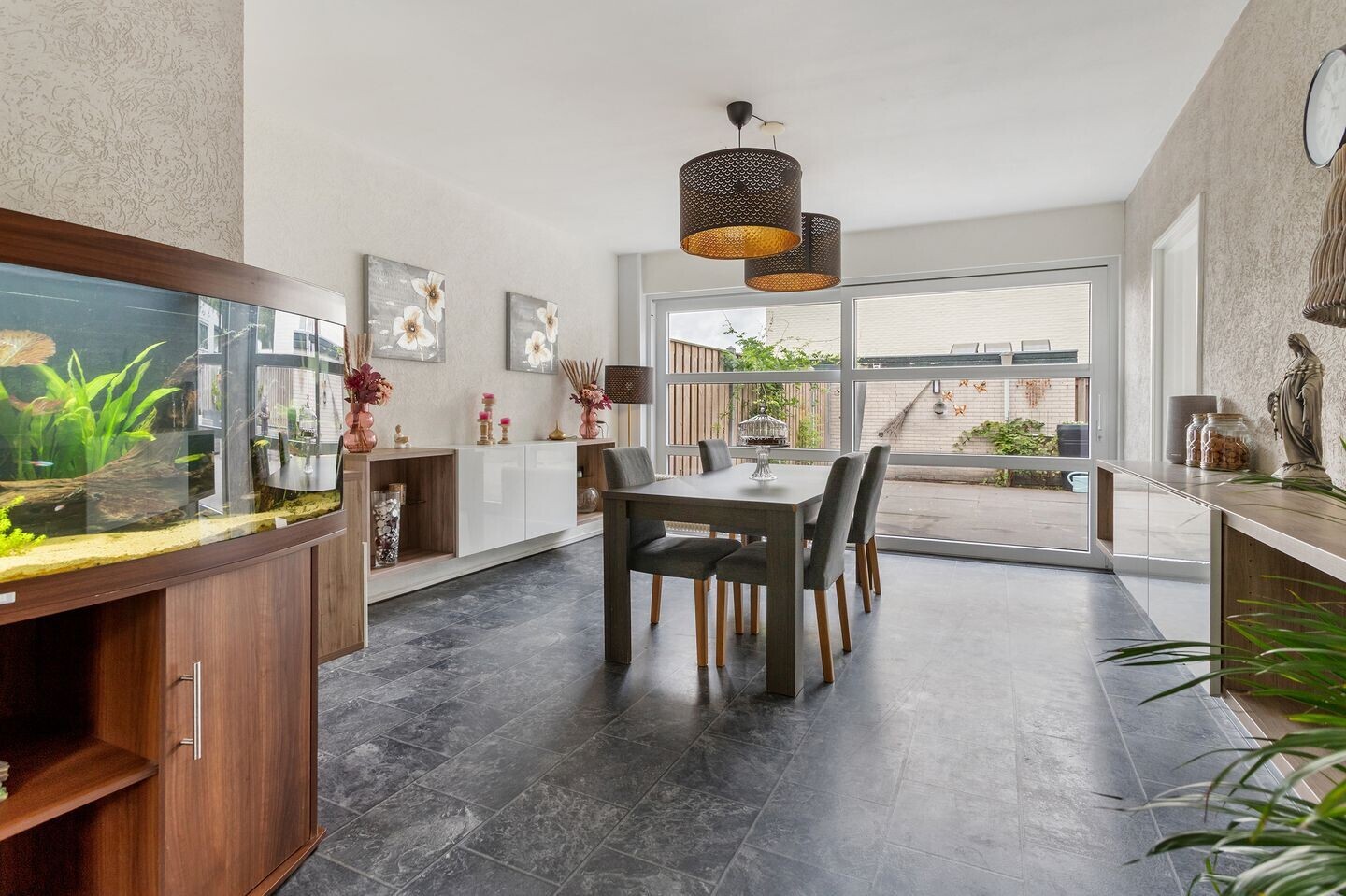 Hoekwoning te koop: Tigrisdreef 300, Utrecht