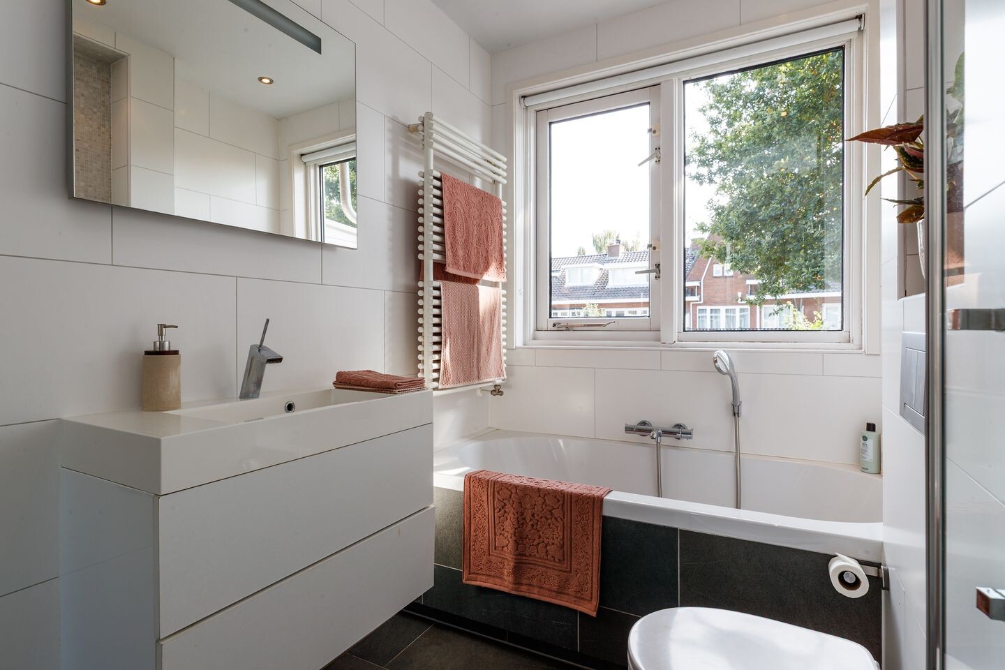 Tussenwoning te koop: Prof. Wentlaan 54, Utrecht