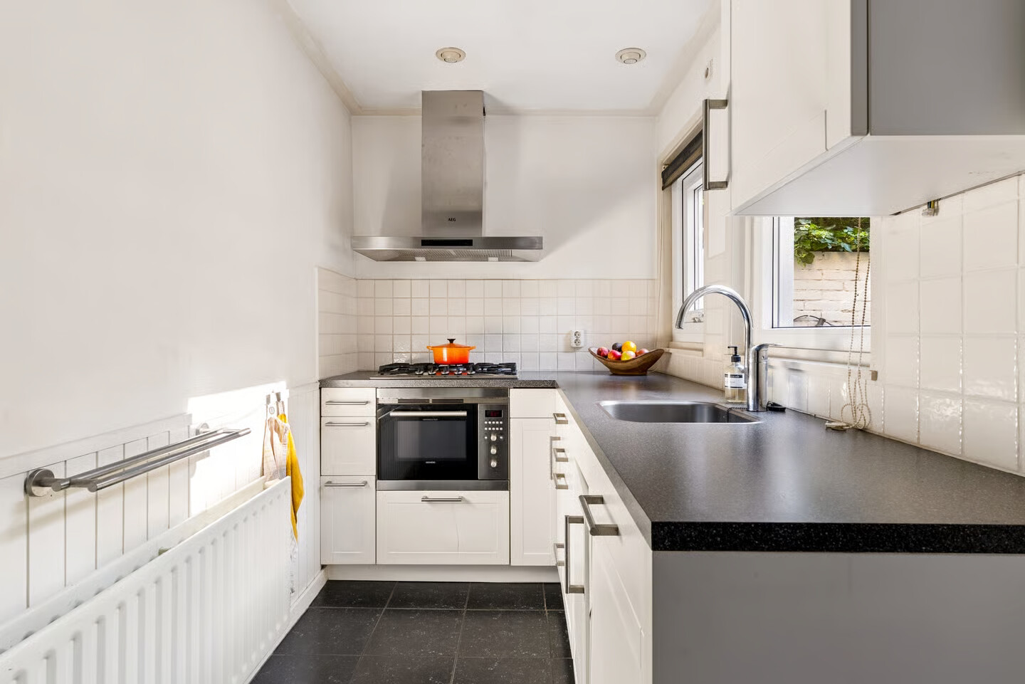 Tussenwoning te koop: Gildstraat 54, Utrecht